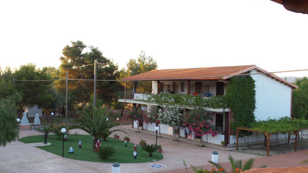 Camping Villaggio Riviera Foce Varano Exteriér fotografie